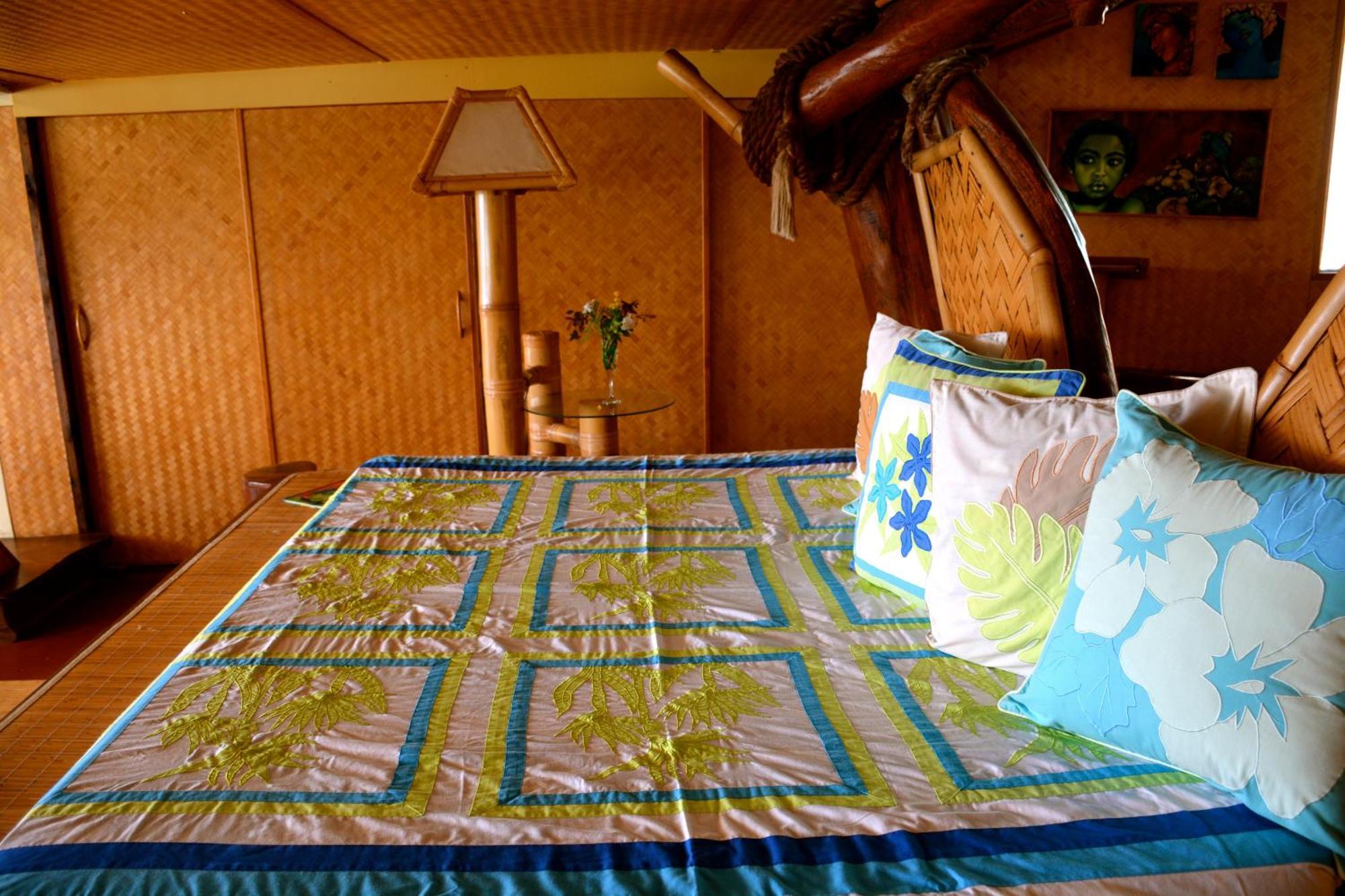 Te Ora Hau Ecolodge Afareaitu Стая снимка