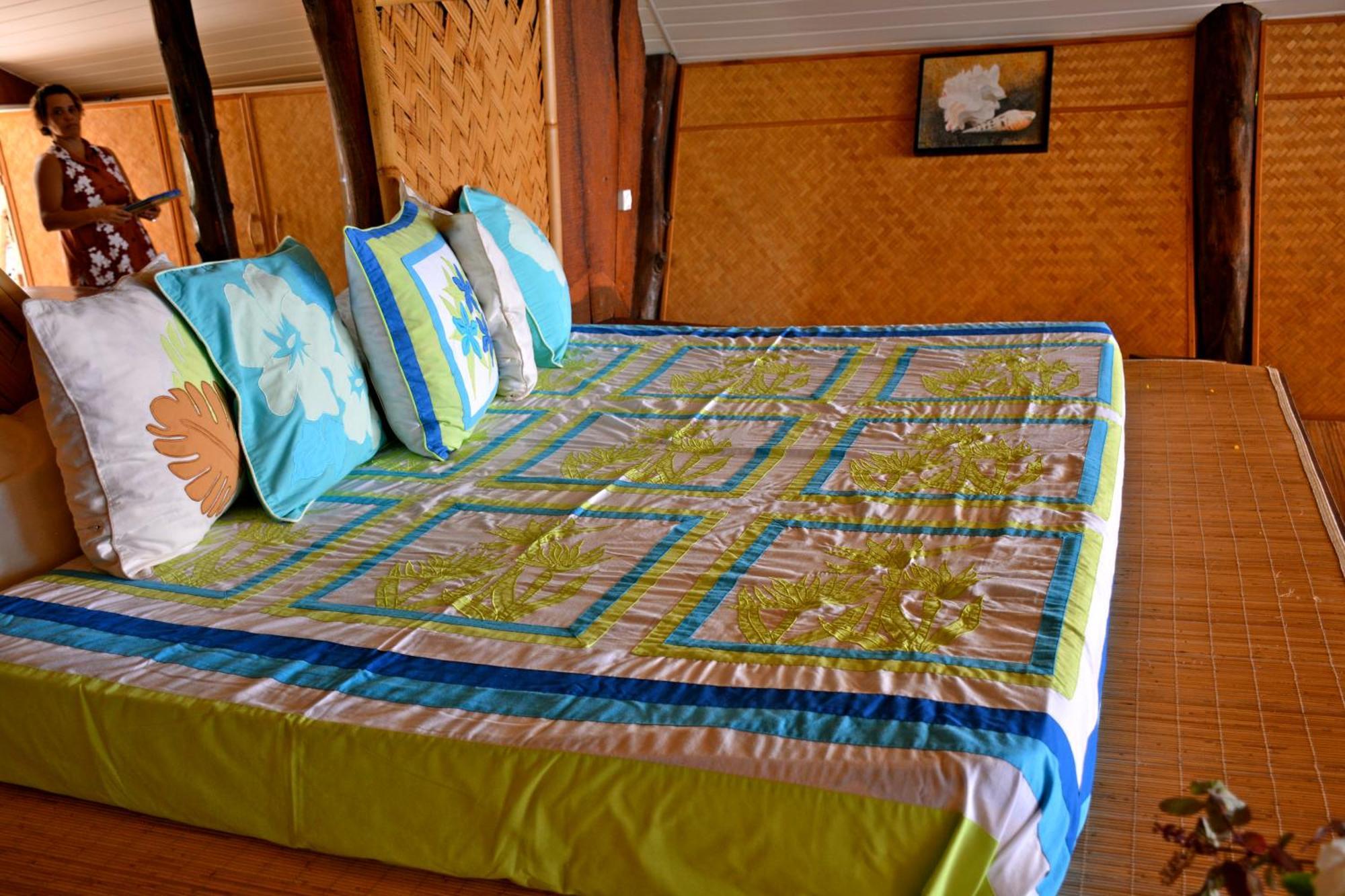 Te Ora Hau Ecolodge Afareaitu Стая снимка